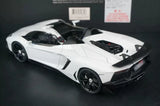 AutoArt Lamborghini 2012 Aventador J White 1:18 – نموذج معدني قابل للجمع مصبوب.