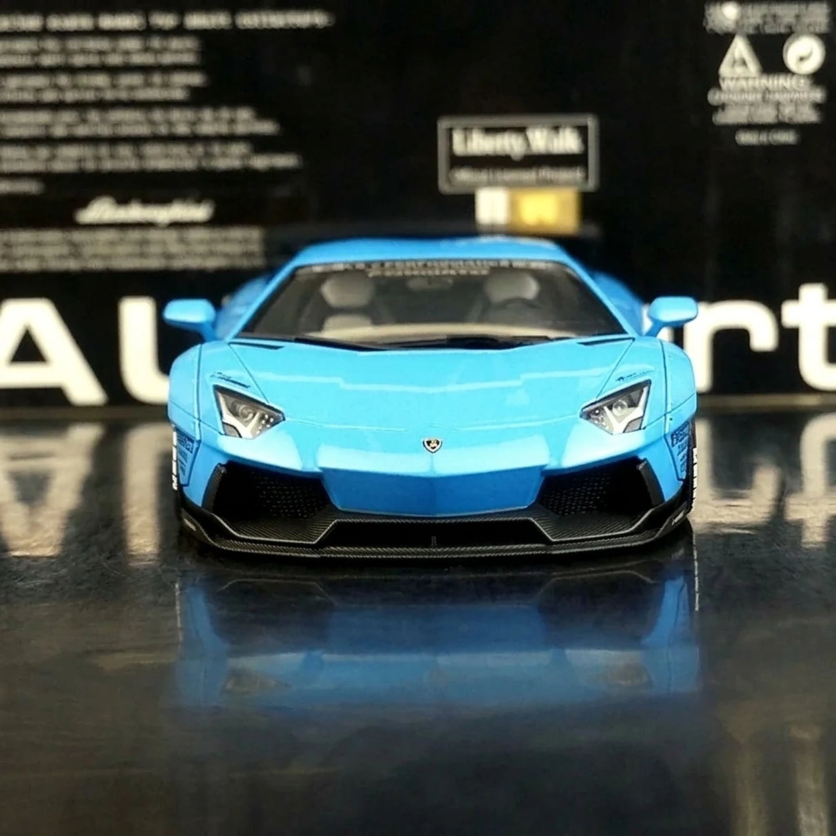 AutoArt Lamborghini 2012 Aventador LP700-4 LB-ووركس بلو 1:18 – نموذج معدني قابل للجمع من القالب المصبوب