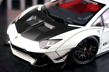 AutoArt Lamborghini 2012 Aventador LP700-4 LB-ووركس وايت 1:18 – نموذج معدني قابل للجمع من القالب المصبوب
