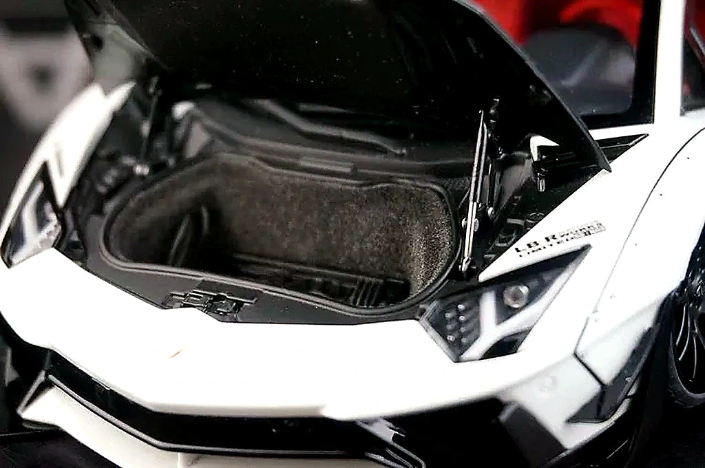 AutoArt Lamborghini 2012 Aventador LP700-4 LB-Works White 1:18 – Modello da collezione in metallo pressofuso