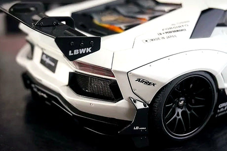 AutoArt Lamborghini 2012 Aventador LP700-4 LB-ووركس وايت 1:18 – نموذج معدني قابل للجمع من القالب المصبوب