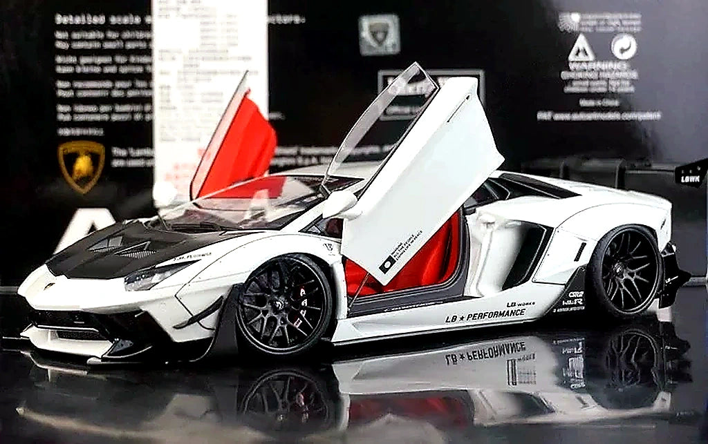 AutoArt Lamborghini 2012 Aventador LP700-4 LB-Works White 1:18 – Modello da collezione in metallo pressofuso