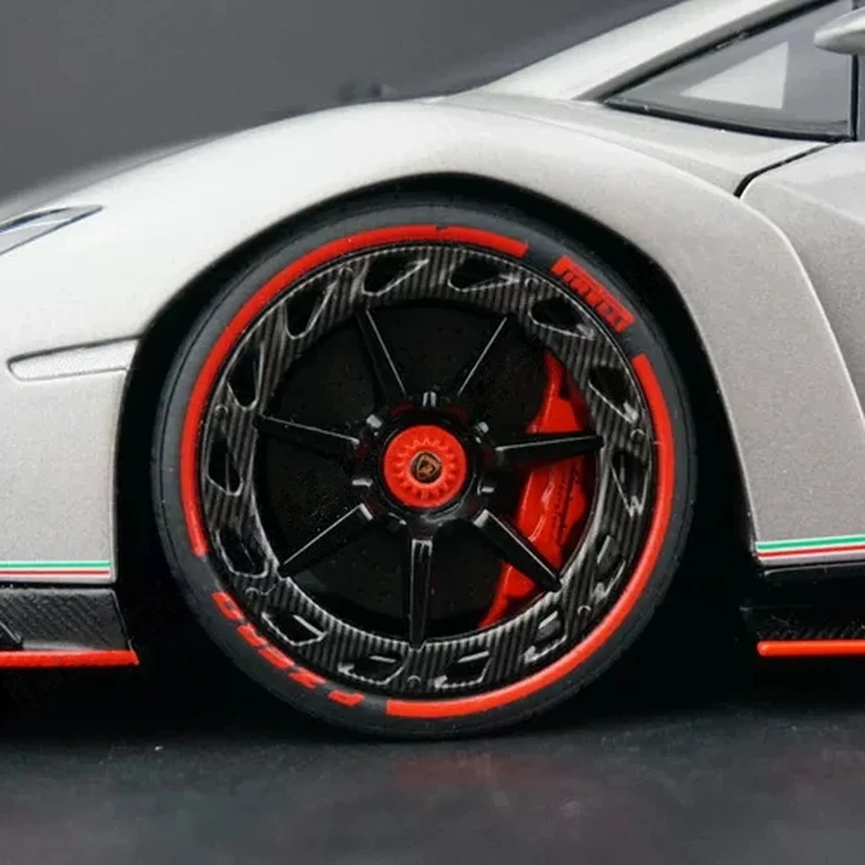 AutoArt Lamborghini 2013 Veneno Bianco Isis 1:18 – Modello da collezione pressofuso