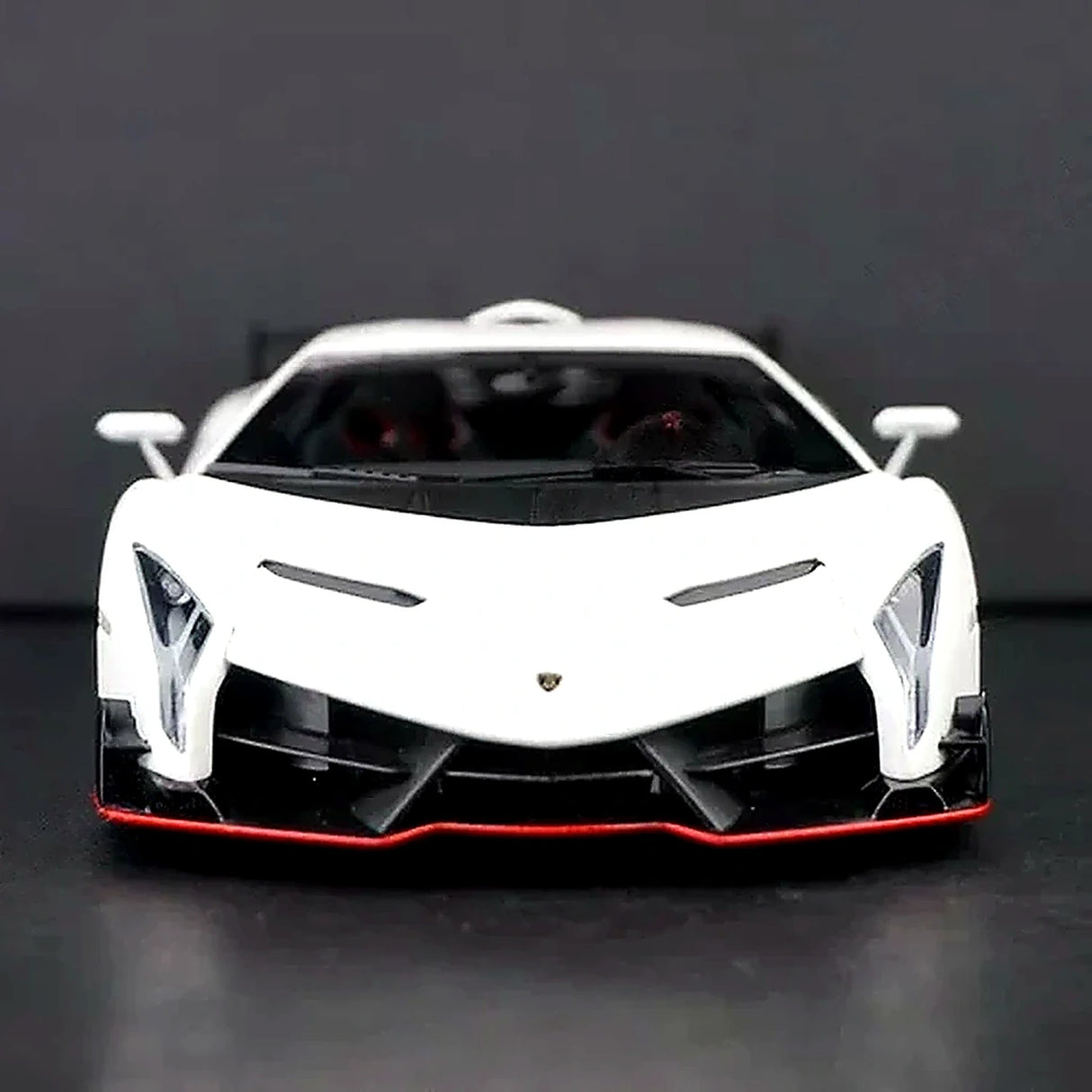 AutoArt Lamborghini 2013 Veneno White 1:18 – Modello da collezione in pressofuso