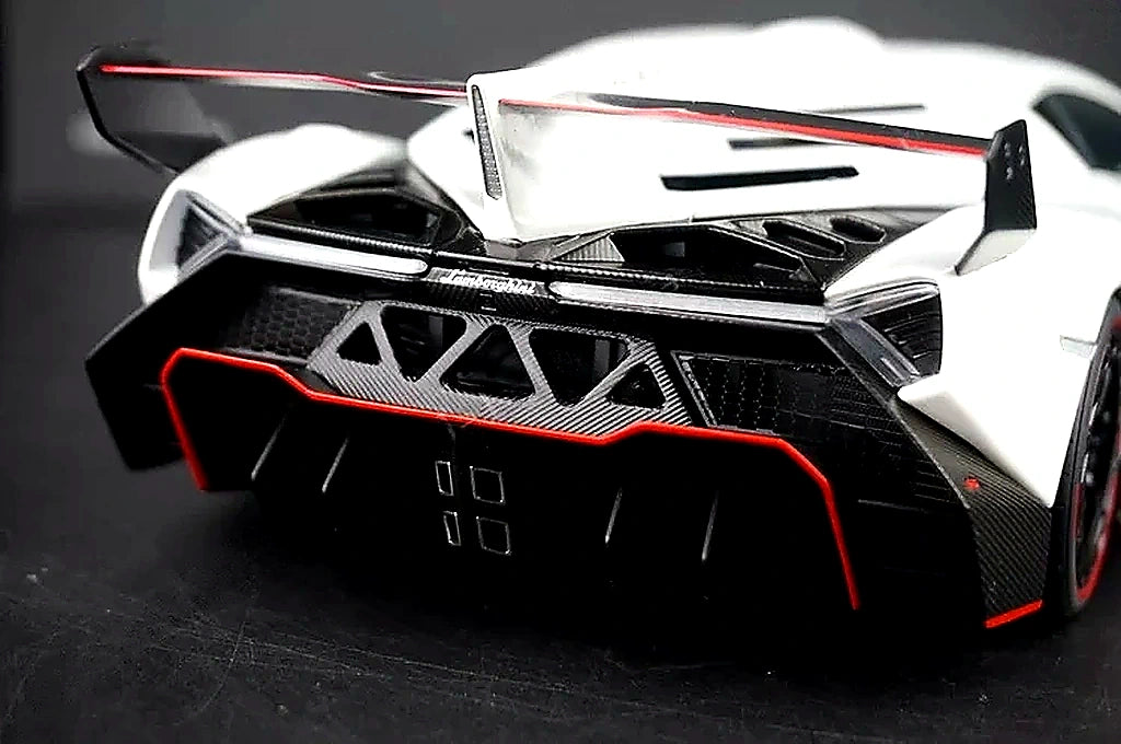 AutoArt Lamborghini 2013 Veneno White 1:18 – Modello da collezione in pressofuso