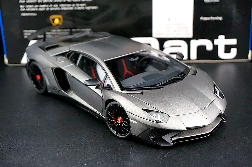 AutoArt Lamborghini 2015 Aventador LP750-4 SV Gray 1:18 – Modello da collezione pressofuso