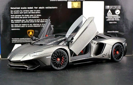 AutoArt Lamborghini 2015 Aventador LP750-4 SV رمادي 1:18 – نماذج معدنية قابلة للجمع من القالب المصبوب
