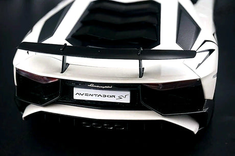 AutoArt Lamborghini 2015 Aventador LP750-4 SV وايت 1:18 – نموذج معدني قابل للجمع