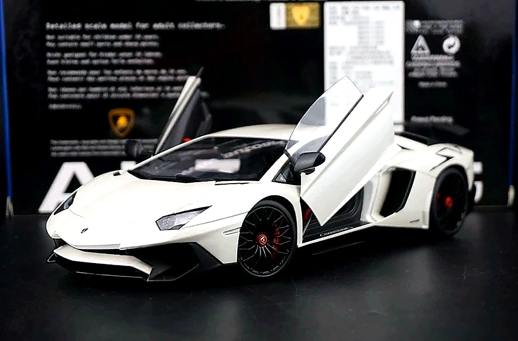 AutoArt Lamborghini 2015 Aventador LP750-4 SV White 1:18 – Modello da collezione pressofuso