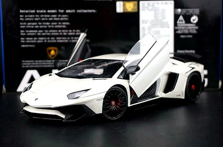 AutoArt Lamborghini 2015 Aventador LP750-4 SV وايت 1:18 – نموذج معدني قابل للجمع