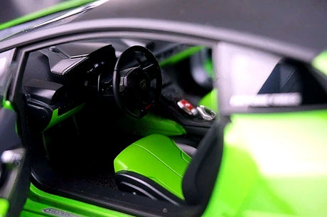 AutoArt Lamborghini 2015 هوراكان LP610-4 LB-ووركس جرين 1:18 – نموذج معدني قابل للجمع من القالب المصبوب