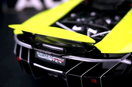 AutoArt Lamborghini 2016 سينتيناريو LP770-4 Roadster 1:18 – نموذج معدني قابل للجمع من القالب المصبوب