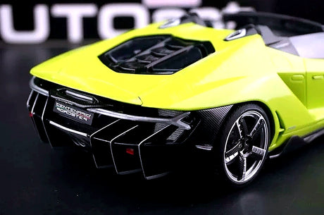 AutoArt Lamborghini 2016 سينتيناريو LP770-4 Roadster 1:18 – نموذج معدني قابل للجمع من القالب المصبوب
