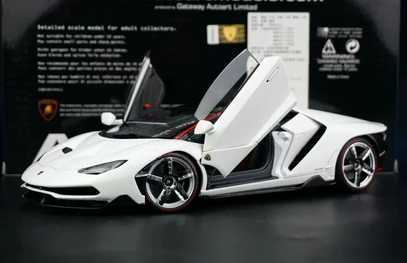 AutoArt Lamborghini 2016 سينتيناريو LP770-4 وايت 1:18 – نموذج معدني قابل للجمع مصبوب.
