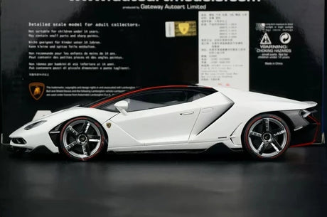 AutoArt Lamborghini 2016 سينتيناريو LP770-4 وايت 1:18 – نموذج معدني قابل للجمع مصبوب.