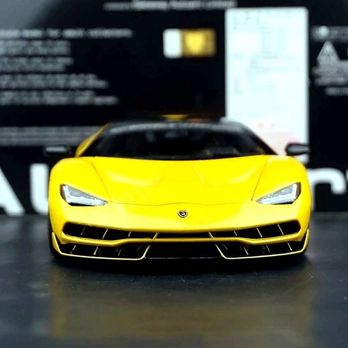 AutoArt Lamborghini 2016 Centenario LP770-4 Yellow 1:18 – Modello da collezione in metallo pressofuso