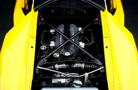 AutoArt Lamborghini 2016 سينتيناريو LP770-4 يلو 1:18 – نموذج معدني قابل للجمع من القالب المصبوب