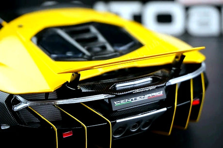 AutoArt Lamborghini 2016 سينتيناريو LP770-4 يلو 1:18 – نموذج معدني قابل للجمع من القالب المصبوب