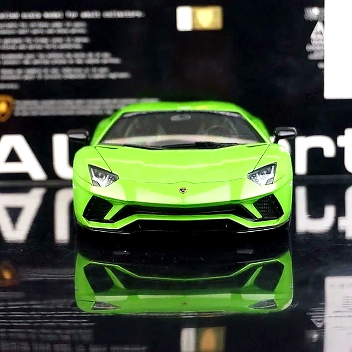 AutoArt Lamborghini 2017 Aventador S LP740-4 Green 1:18 – Collectible Diecast Model Die-Cast