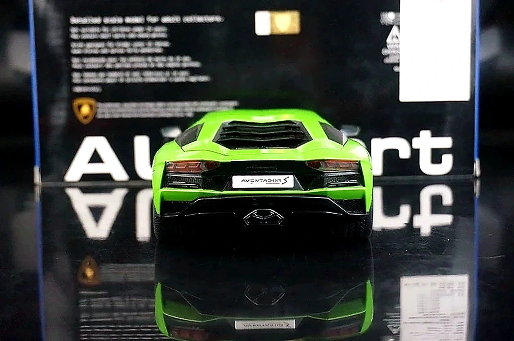 AutoArt Lamborghini 2017 Aventador S LP740-4 Green 1:18 – Collectible Diecast Model Die-Cast