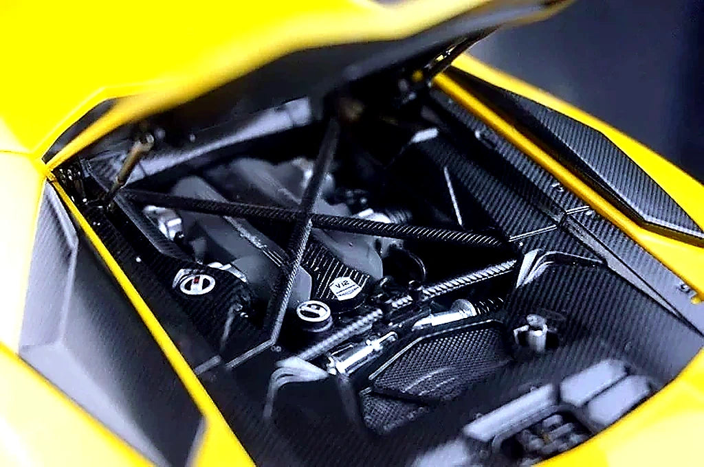 AutoArt Lamborghini 2017 Aventador S LP740-4 Yellow 1:18 – Collectible Diecast Model Die-Cast