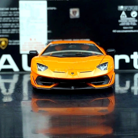 AutoArt Lamborghini 2018 Aventador SVJ أورانج 1:18 – نموذج معدني قابل للجمع من قالب القالب