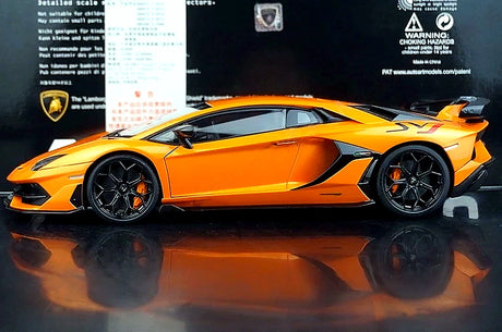 AutoArt Lamborghini 2018 Aventador SVJ أورانج 1:18 – نموذج معدني قابل للجمع من قالب القالب