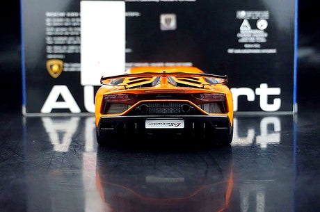AutoArt Lamborghini 2018 Aventador SVJ أورانج 1:18 – نموذج معدني قابل للجمع من قالب القالب