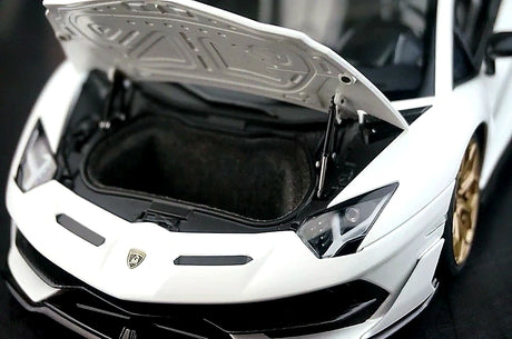 AutoArt Lamborghini 2018 Aventador SVJ وايت 1:18 – نموذج معدني قابل للجمع من القالب المصبوب