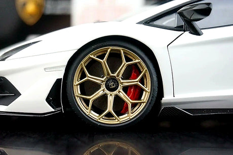 AutoArt Lamborghini 2018 Aventador SVJ وايت 1:18 – نموذج معدني قابل للجمع من القالب المصبوب