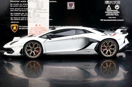 AutoArt Lamborghini 2018 Aventador SVJ وايت 1:18 – نموذج معدني قابل للجمع من القالب المصبوب