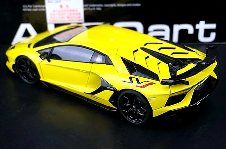 AutoArt Lamborghini 2018 Aventador SVJ يلو 1:18 – نماذج معدنية قابلة للجمع