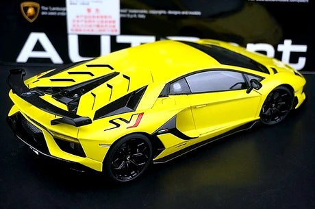AutoArt Lamborghini 2018 Aventador SVJ يلو 1:18 – نماذج معدنية قابلة للجمع