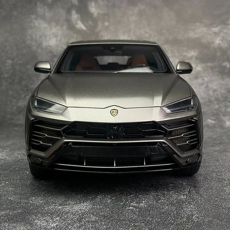 AutoArt Lamborghini 2018 Urus رمادي 1:18 – نموذج معدني قابل للجمع من القالب المصبوب