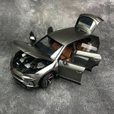 AutoArt Lamborghini 2018 Urus رمادي 1:18 – نموذج معدني قابل للجمع من القالب المصبوب