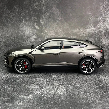 AutoArt Lamborghini 2018 Urus رمادي 1:18 – نموذج معدني قابل للجمع من القالب المصبوب