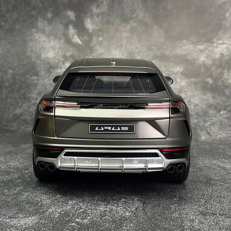 AutoArt Lamborghini 2018 Urus رمادي 1:18 – نموذج معدني قابل للجمع من القالب المصبوب