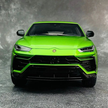 AutoArt Lamborghini 2018 Urus 1:18 الأخضر – نموذج معدني قابل للجمع من القالب المصبوب