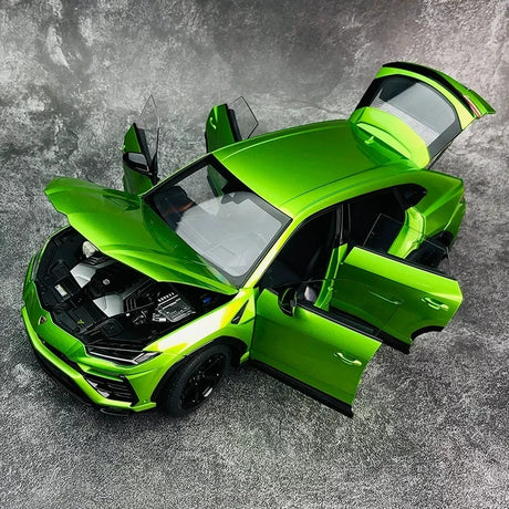 AutoArt Lamborghini 2018 Urus 1:18 الأخضر – نموذج معدني قابل للجمع من القالب المصبوب