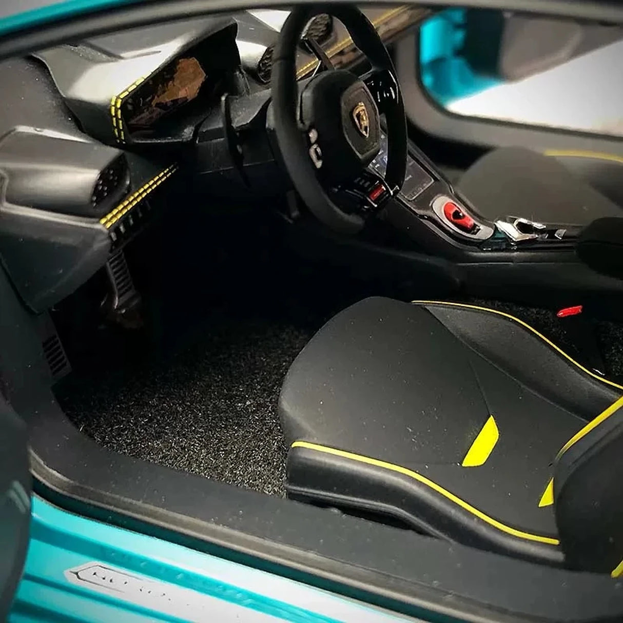 AutoArt Lamborghini 2019 هوراكان EVO بلو 1:18 – نموذج معدني قابل للجمع من نوع القالب المصبوب
