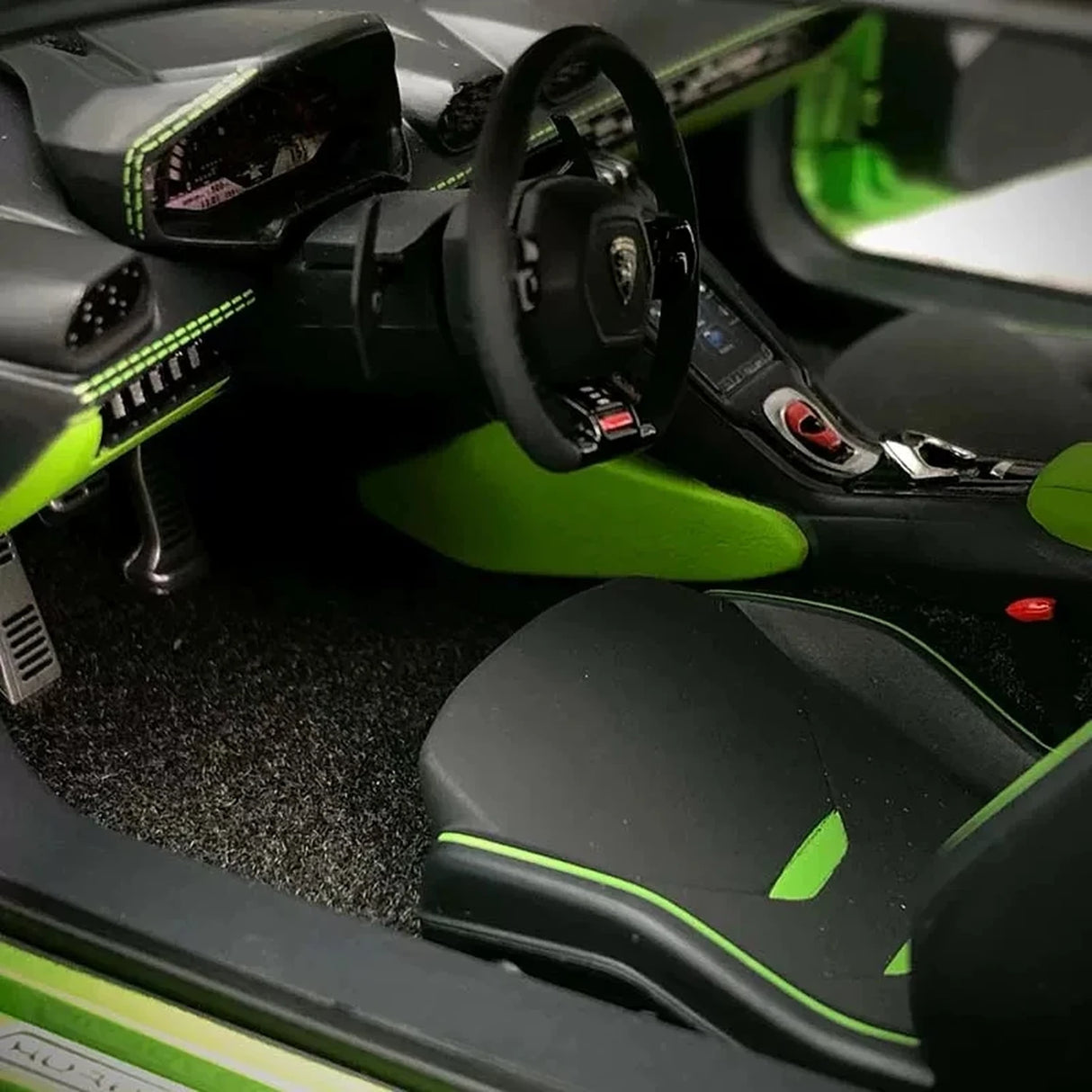 AutoArt Lamborghini 2019 Huracan EVO Green 1:18 – Collectible Diecast Model Die-Cast