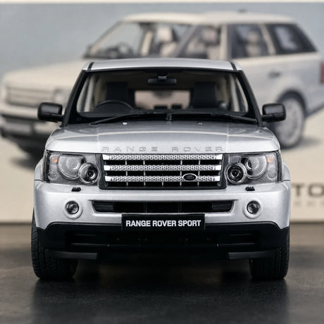 AutoArt Land Rover 2002 Range Rover سيلفر 1:18 – نموذج معدني قابل للجمع من القالب المصبوب
