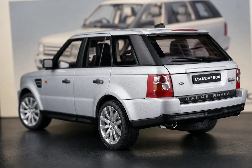 AutoArt Land Rover 2002 Range Rover Silver 1:18 – Modello da collezione pressofuso