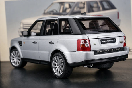 AutoArt Land Rover 2002 Range Rover سيلفر 1:18 – نموذج معدني قابل للجمع من القالب المصبوب