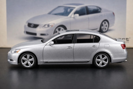 AutoArt Lexus 2005 GS430 سيلفر 1:18 – نموذج معدني قابل للجمع من القالب المصبوب