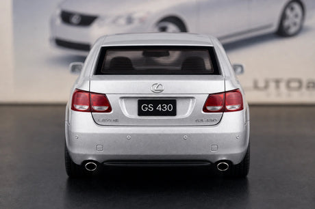 AutoArt Lexus 2005 GS430 سيلفر 1:18 – نموذج معدني قابل للجمع من القالب المصبوب
