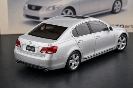 AutoArt Lexus 2005 GS430 سيلفر 1:18 – نموذج معدني قابل للجمع من القالب المصبوب