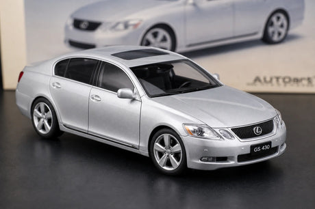 AutoArt Lexus 2005 GS430 سيلفر 1:18 – نموذج معدني قابل للجمع من القالب المصبوب
