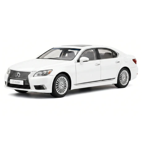 AutoArt Lexus 2007 LS600hL وايت 1:18 – نموذج معدني قابل للجمع مصبوب، مصبوب.