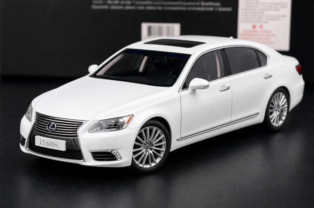 AutoArt Lexus 2007 LS600hL White 1:18 – Modello da collezione in metallo pressofuso